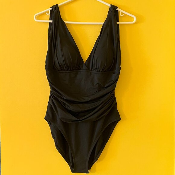 🌷 Flattering La Blanca Ruched Tummy Control Bathing Suit - Picture 1 of 7